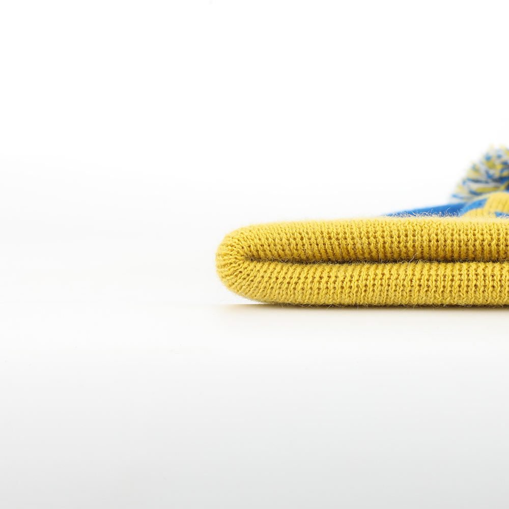 OEM Knitted Pom Pom Beanie Hat Custom Logo Acrylic Knitted Jacquard Woven Patch Logo Winter Warm Cap for Men Women - Image 5